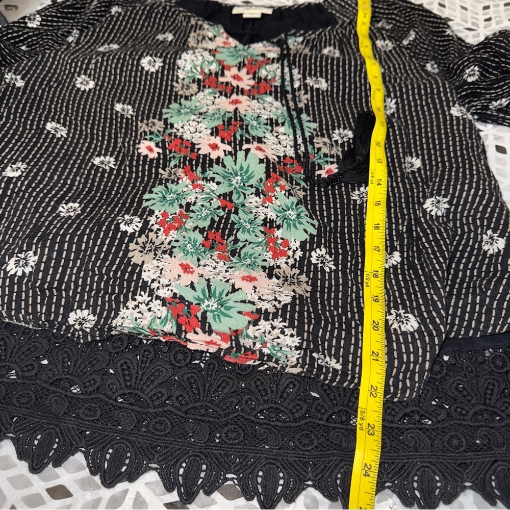 Style & Co. Black Floral Blouse with Tassel tire & crochet lace hem, sz M​​ - Picture 12 of 12